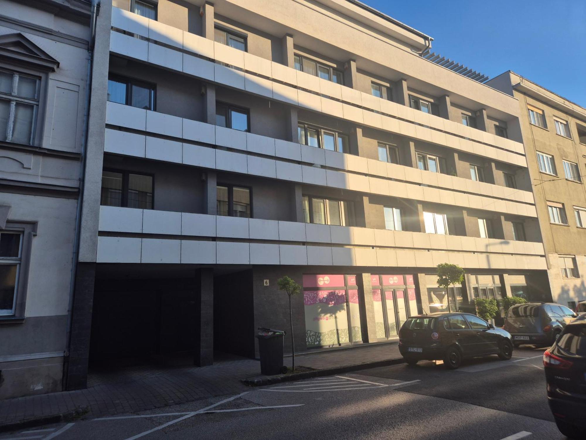 Sunshine Apartman With Free Parking Győr Zewnętrze zdjęcie